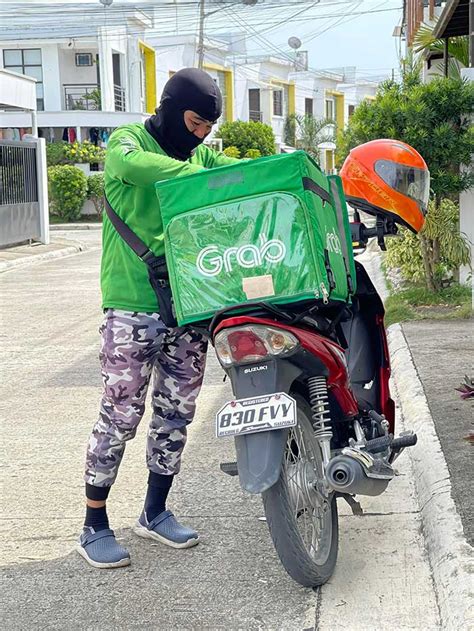 kinantot ng delivery rider|The Rise of Delivery Riders in the Philippines: A Look into the .